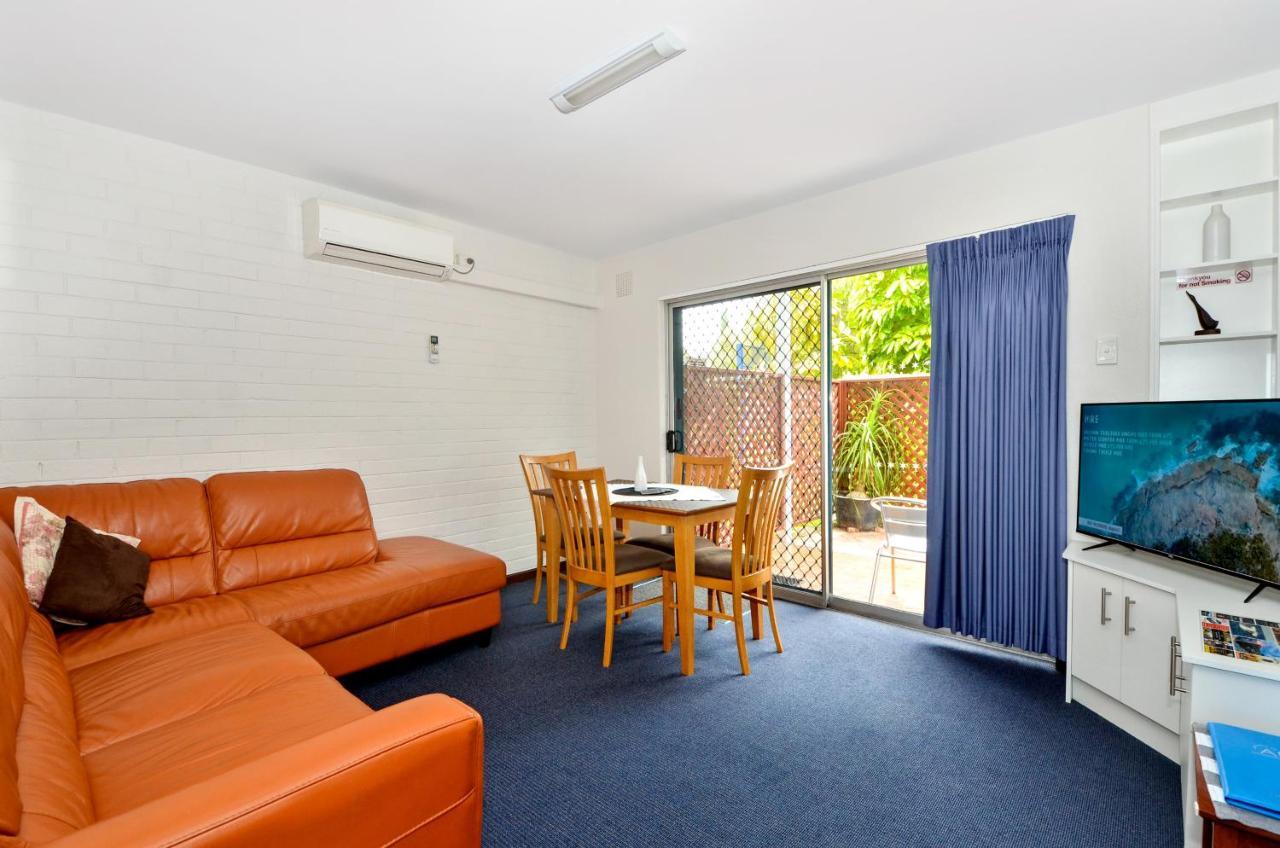 Dolphin Lodge Albany - Self Contained Apartments At Middleton Beach Bagian luar foto